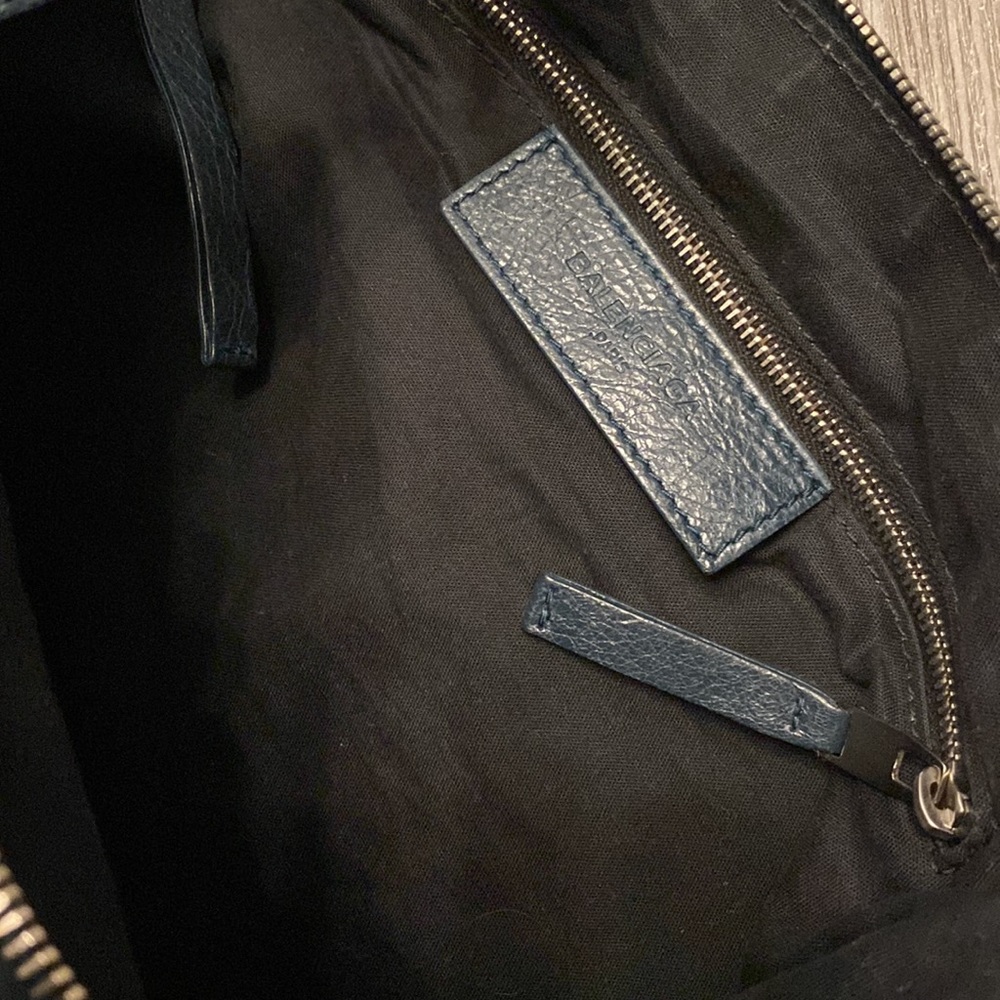 Authentic Balenciaga crossbody satchel NWOT - Picture 4 of 10